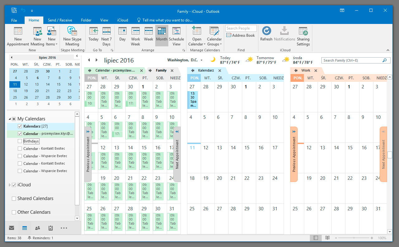 Widok kalendarza Outlooka z wieloma kalendarzami Office 365 i wpisami w harmonogramie
