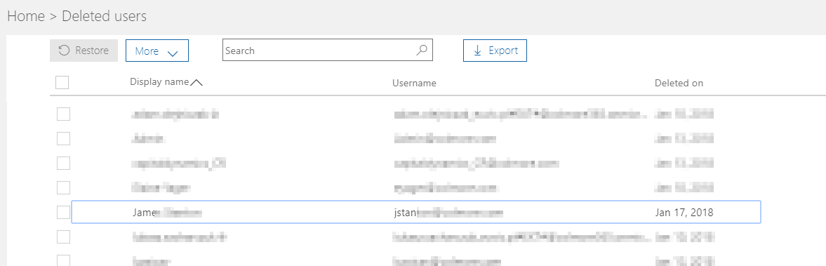 Sekcja Deleted Users w Office 365 z usunietym uzytkownikiem gotowym do przywrocenia