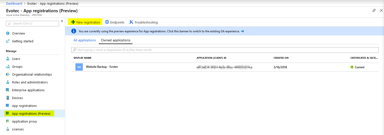 Strona App registrations z podswietlona akcja New registration